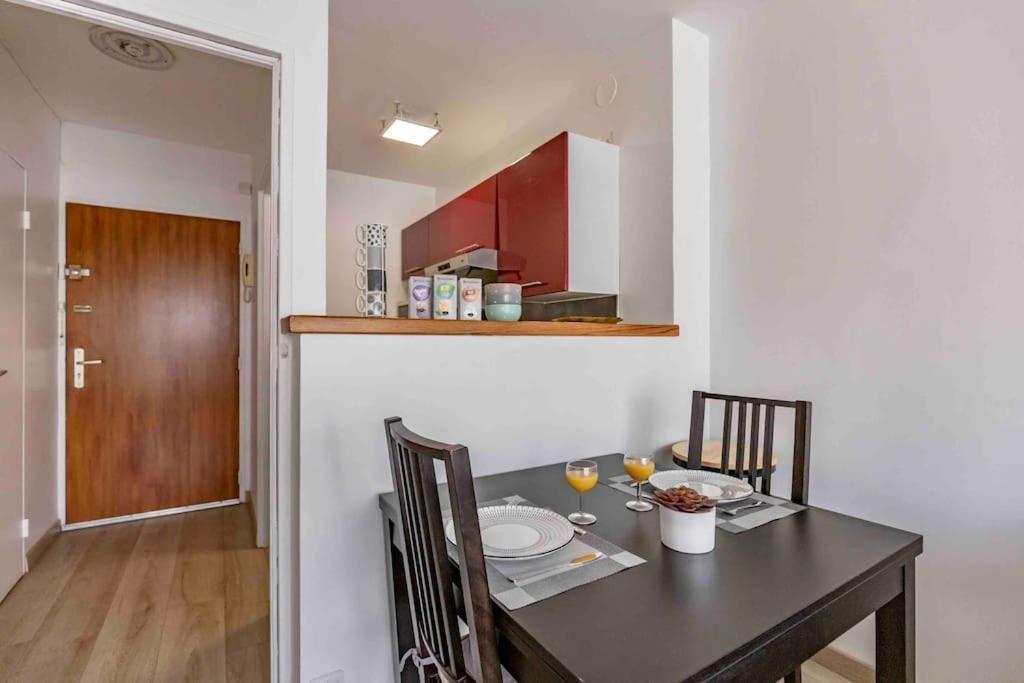 Appartement Avec Parking Et Terrasse Metro 7 Et Paris Villejuif Buitenkant foto