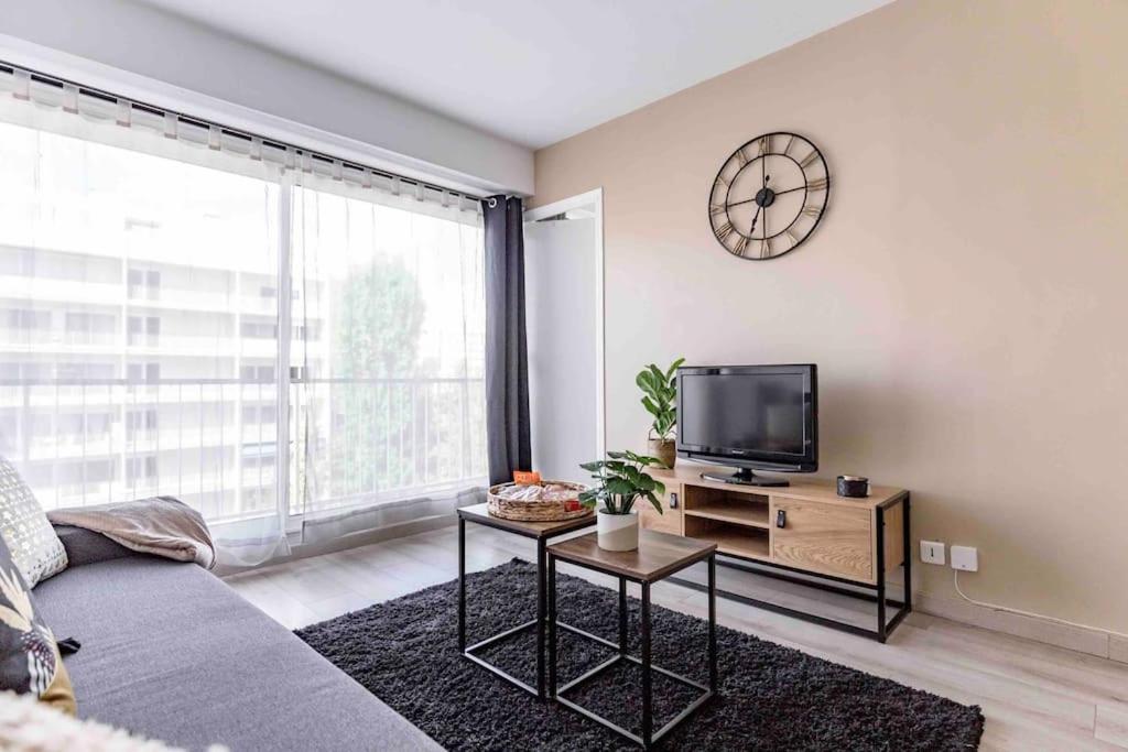 Appartement Avec Parking Et Terrasse Metro 7 Et Paris Villejuif Buitenkant foto